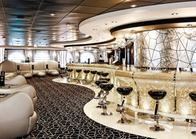 MSC Divina bar