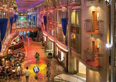 mariner of the Seas Promenade