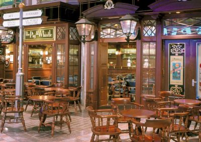 Voyager of the Seas Pub